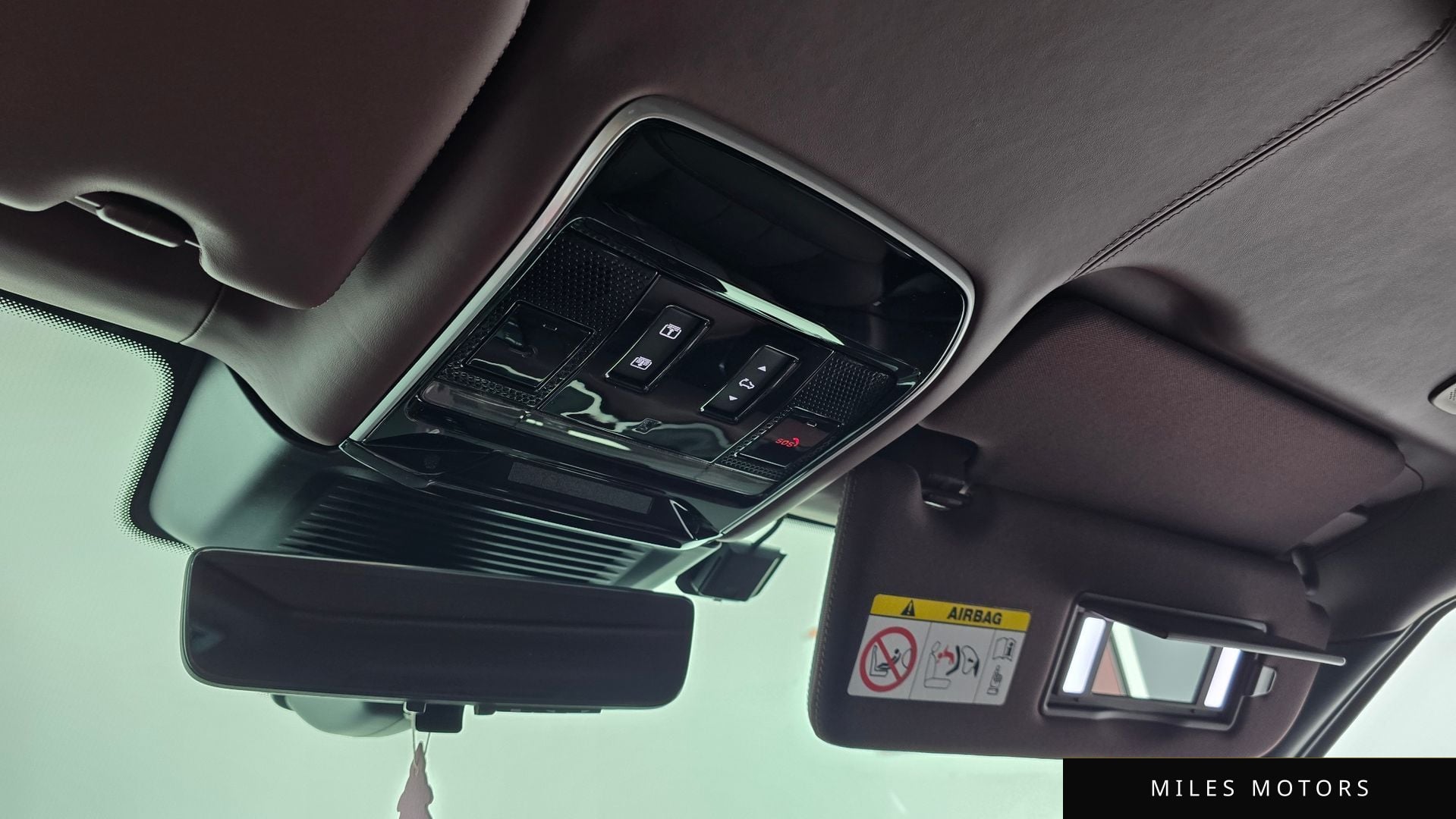 Land Rover 레인지로버 2025 — миниатюра 28