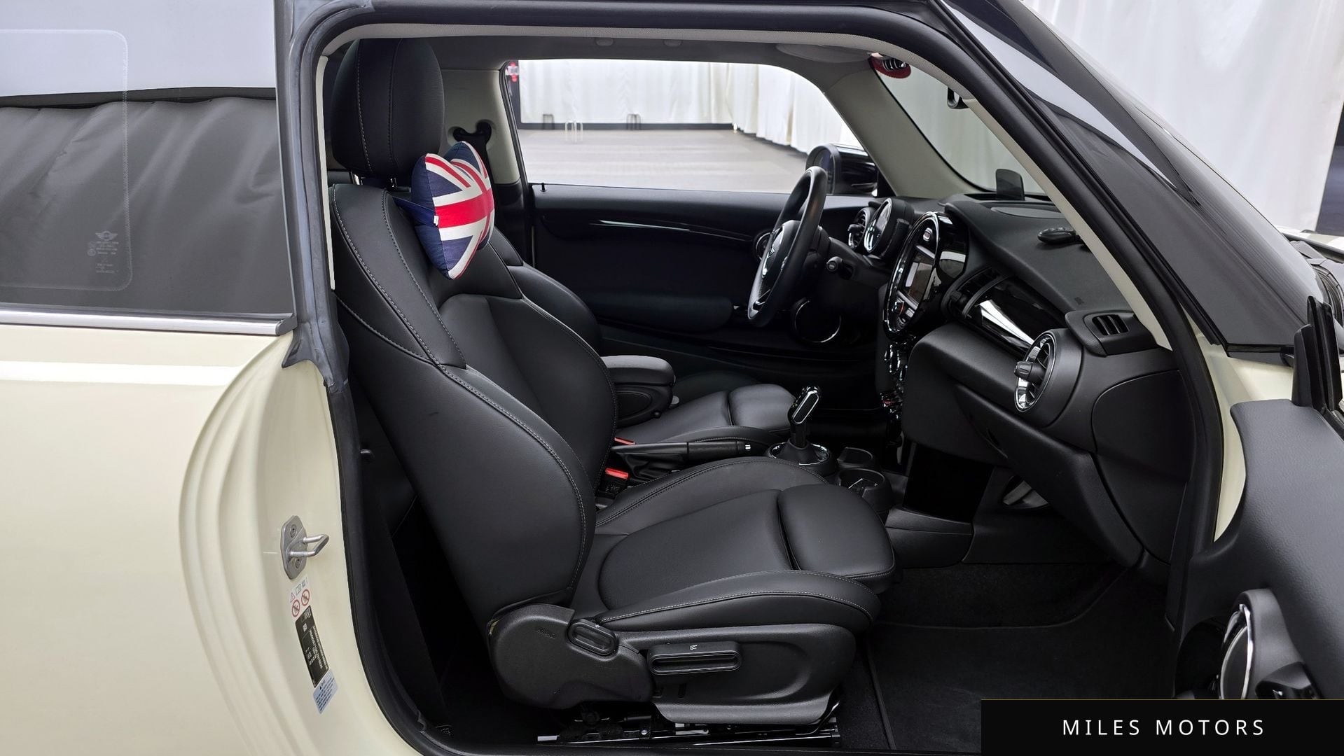 MINI 쿠퍼 2020 — миниатюра 17