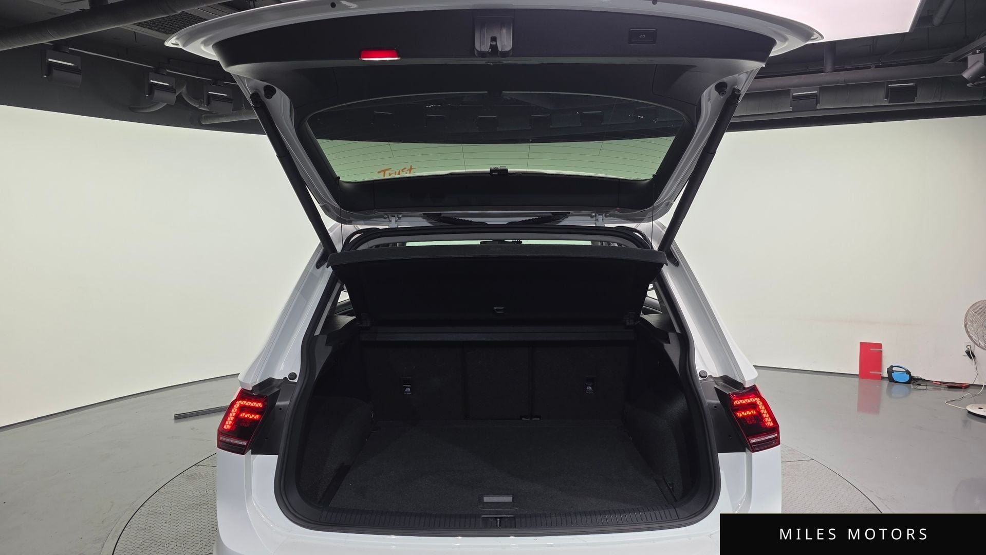 Volkswagen 티구안 2020 — миниатюра 20