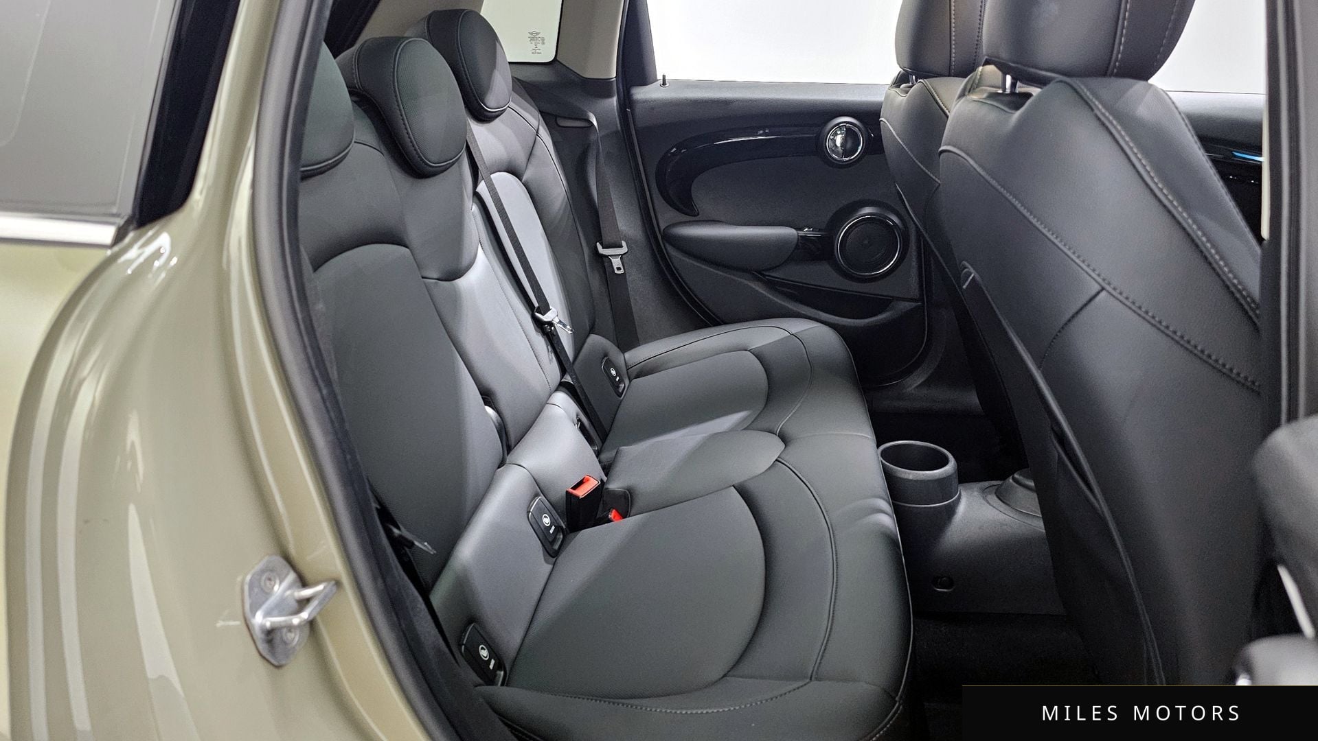 MINI 쿠퍼 2020 — миниатюра 12