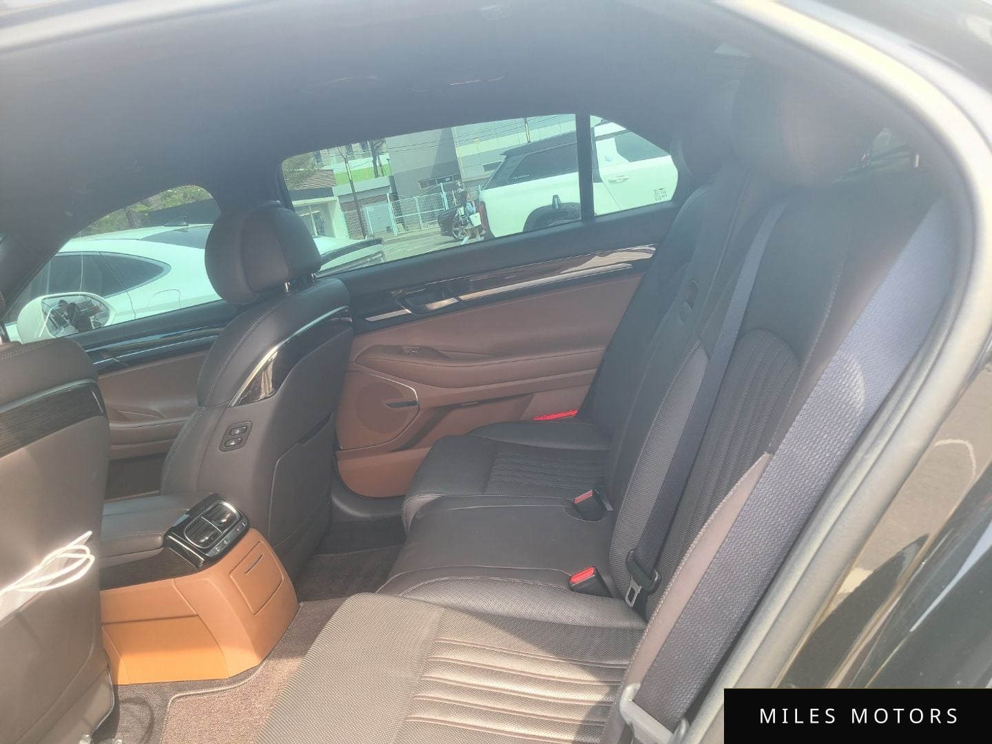 Genesis G90 2019 — миниатюра 11