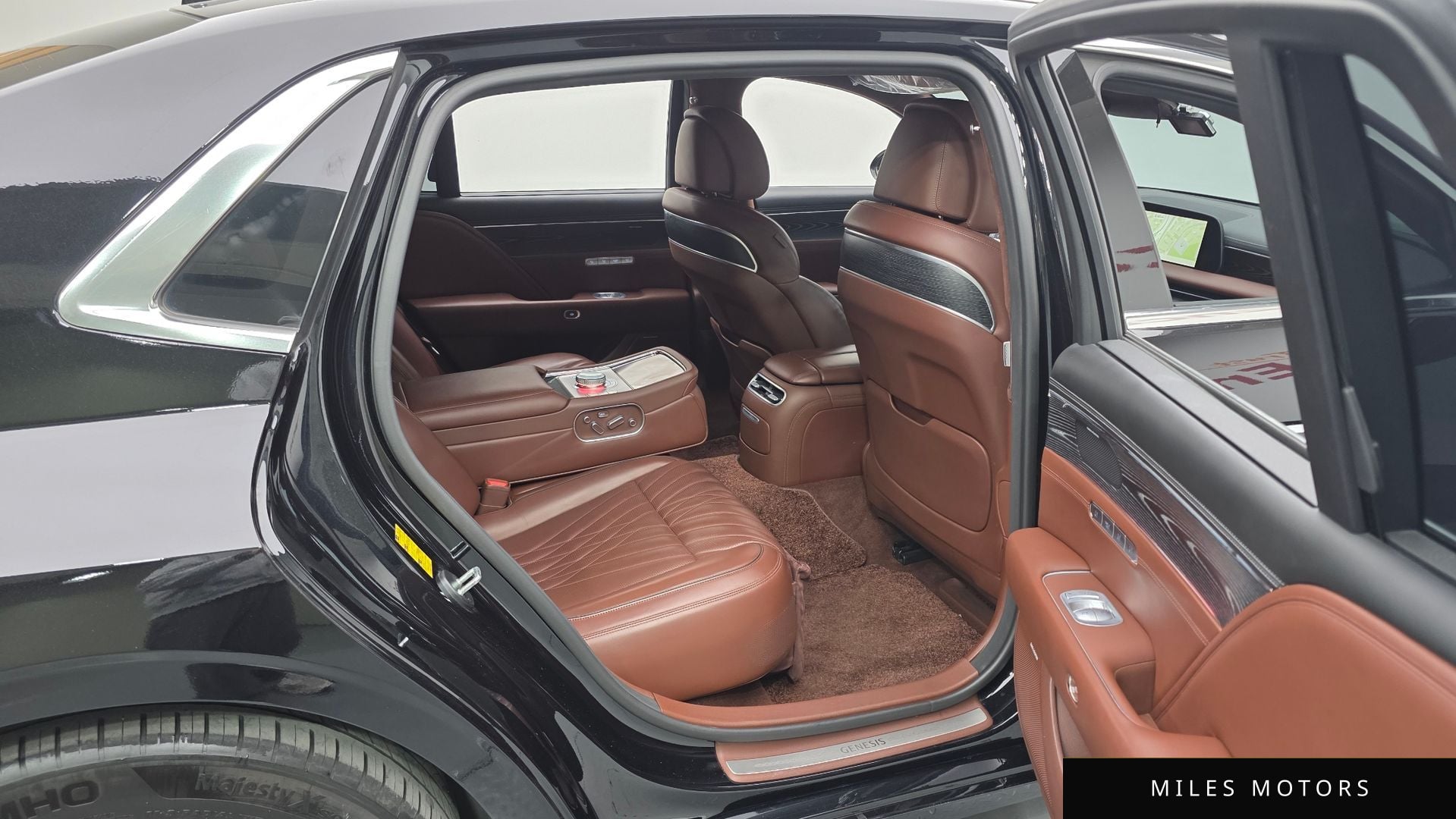 Genesis G90 (RS4) 2022 — миниатюра 11