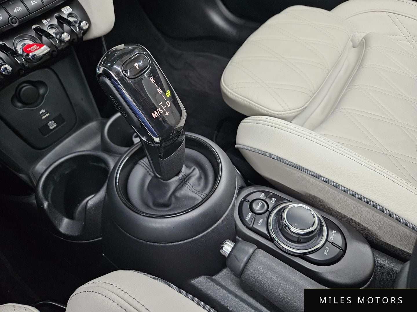 MINI Cooper Convertible 2023 — миниатюра 9