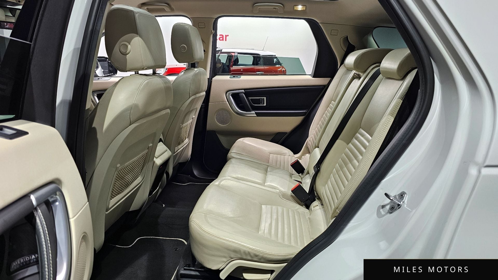 Land Rover Discovery Sport 2016 — миниатюра 11