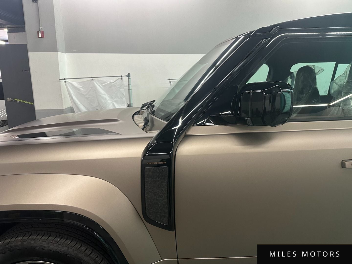 Land Rover Defender 2025 — миниатюра 3