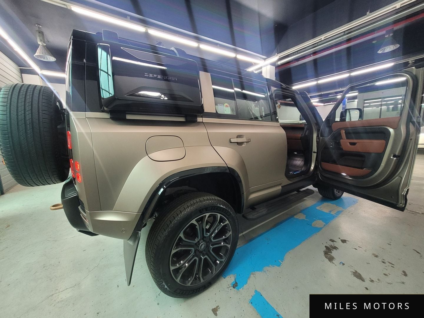 Land Rover Defender 2025 — миниатюра 4