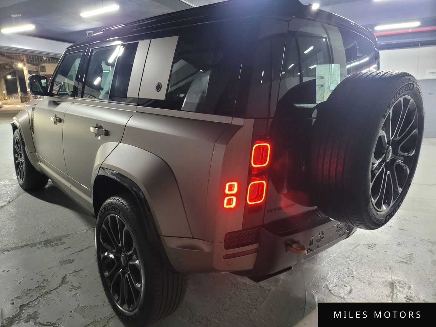 Land Rover Defender 2025 — миниатюра 9