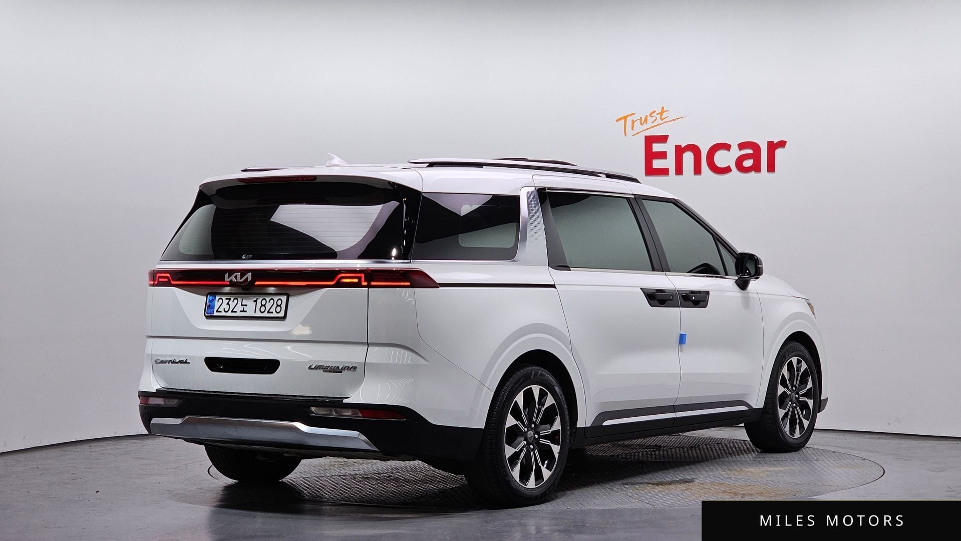 Kia Carnival 2021 — миниатюра 2
