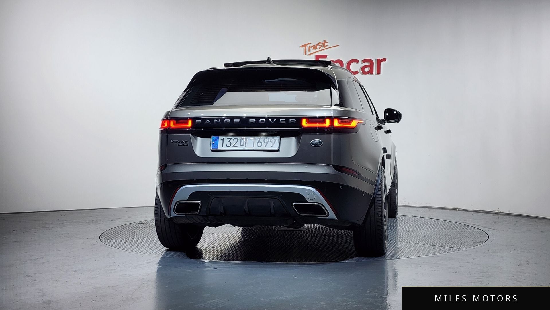 Land Rover Range Rover Velar 2019 — миниатюра 3