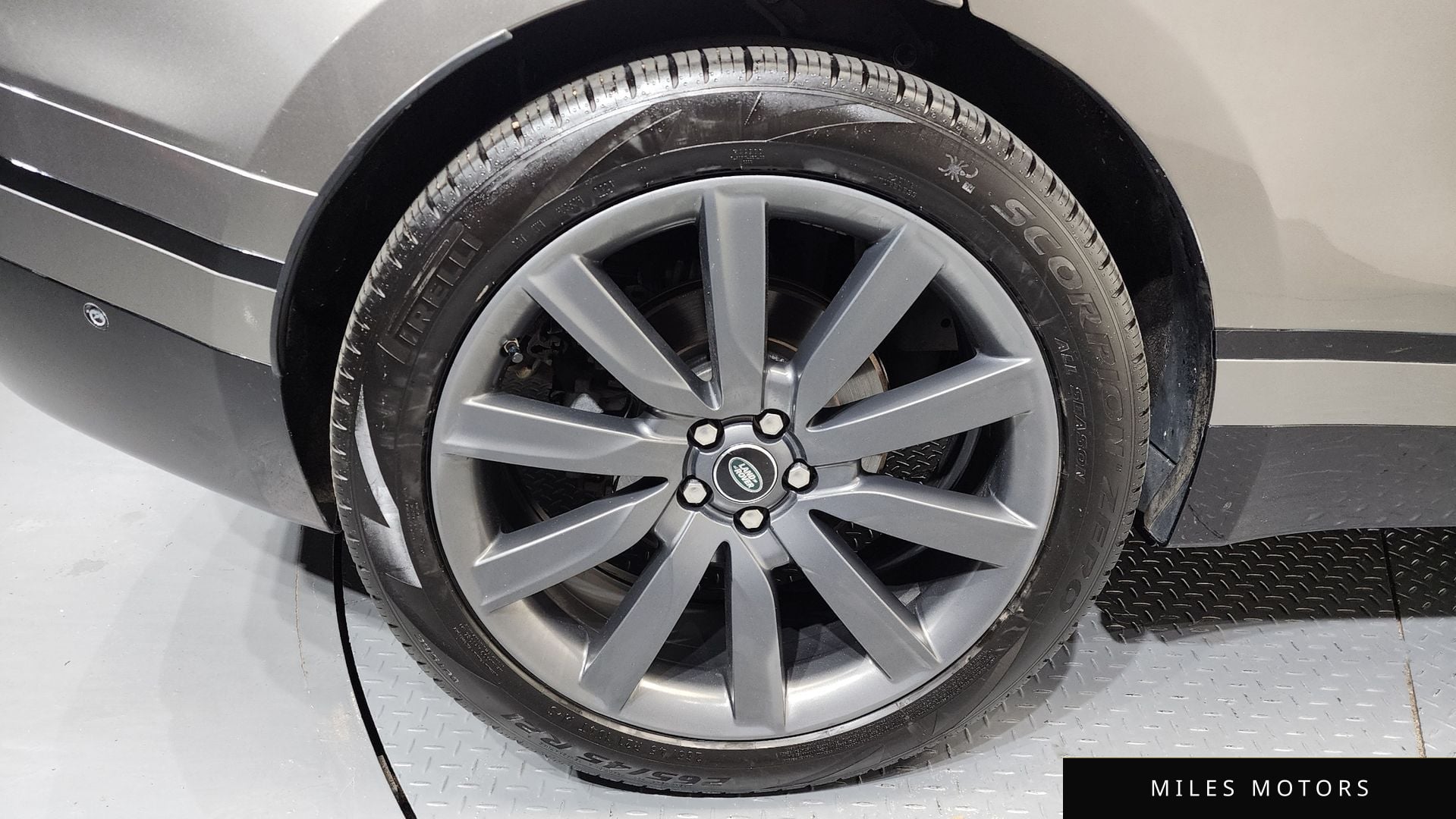 Land Rover Range Rover Velar 2019 — миниатюра 4