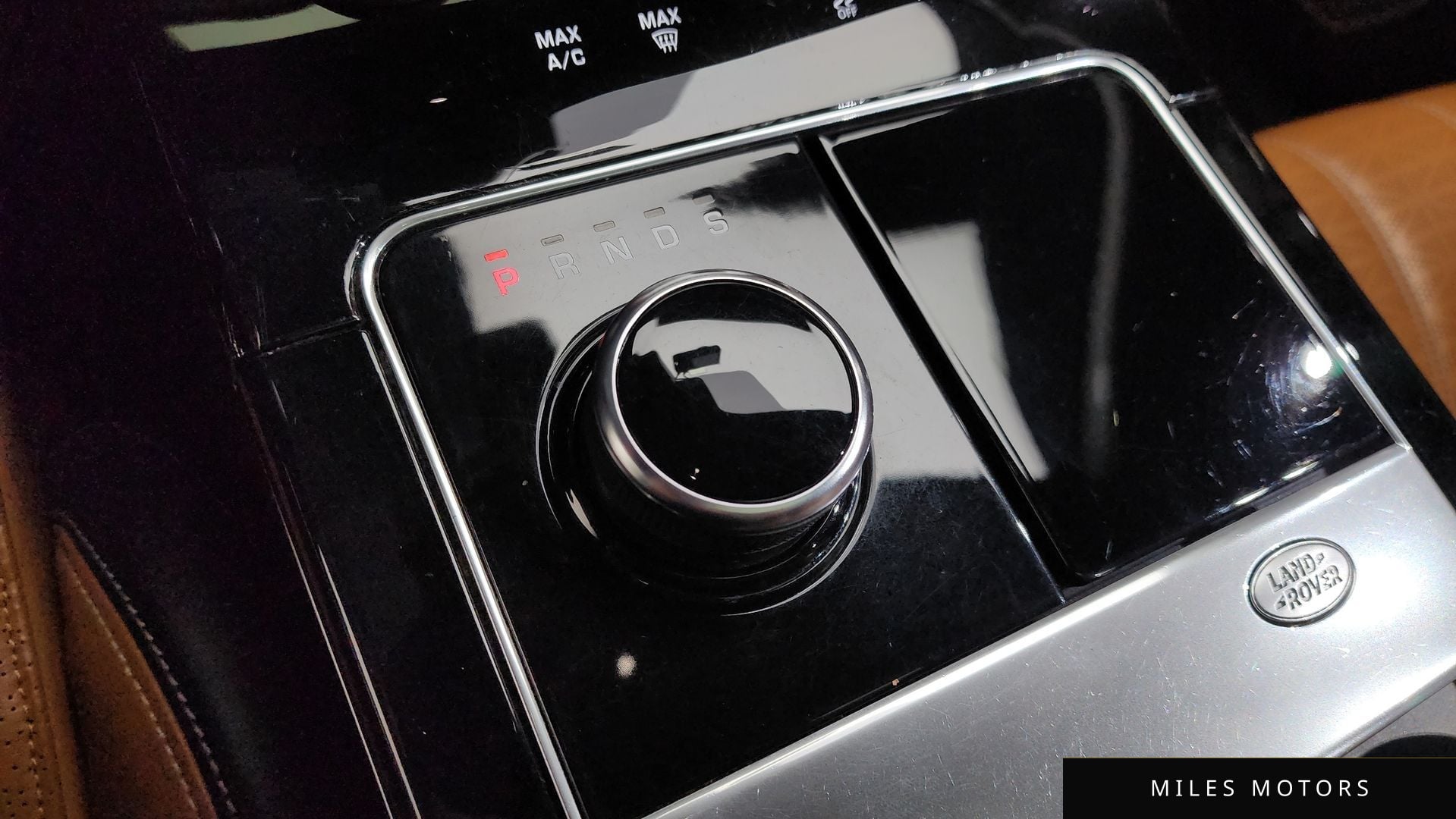 Land Rover Range Rover Velar 2019 — миниатюра 11