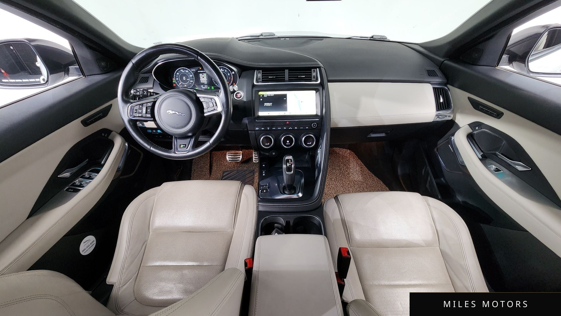 Jaguar E-PACE 2018 — миниатюра 7