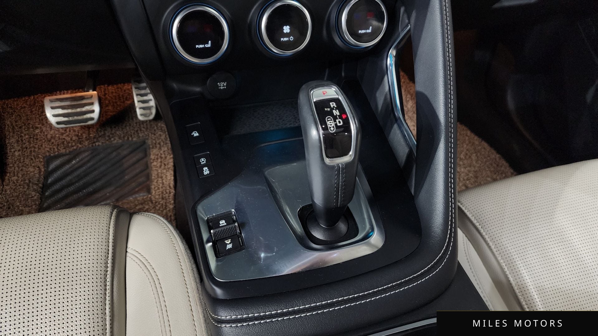 Jaguar E-PACE 2018 — миниатюра 9