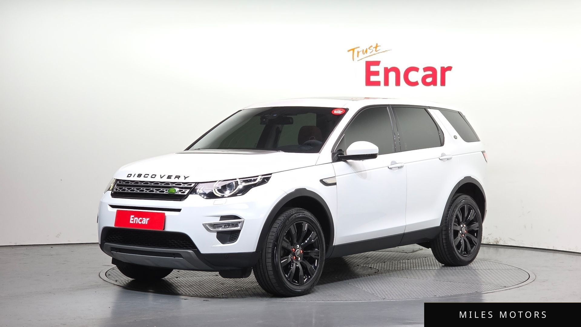 Land Rover Discovery Sport 2015 — фото 1 из 12