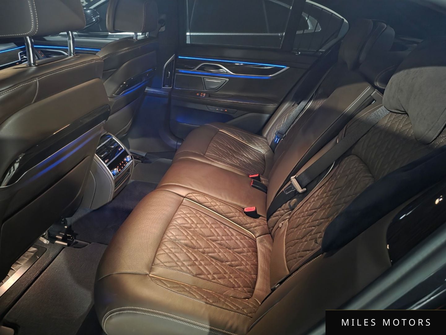BMW 7 Series (G11) 2021 — миниатюра 10