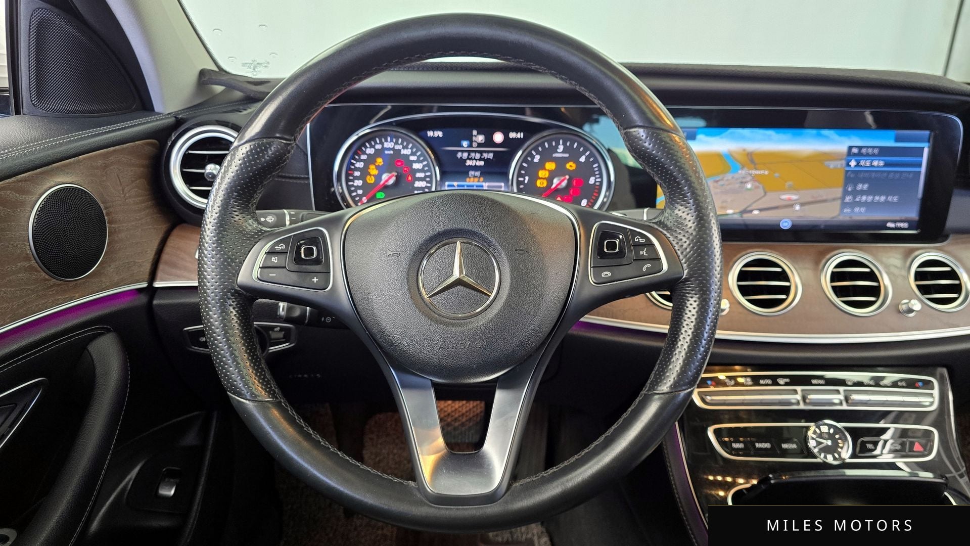 Mercedes-Benz E-클래스 W213 2017 — миниатюра 13