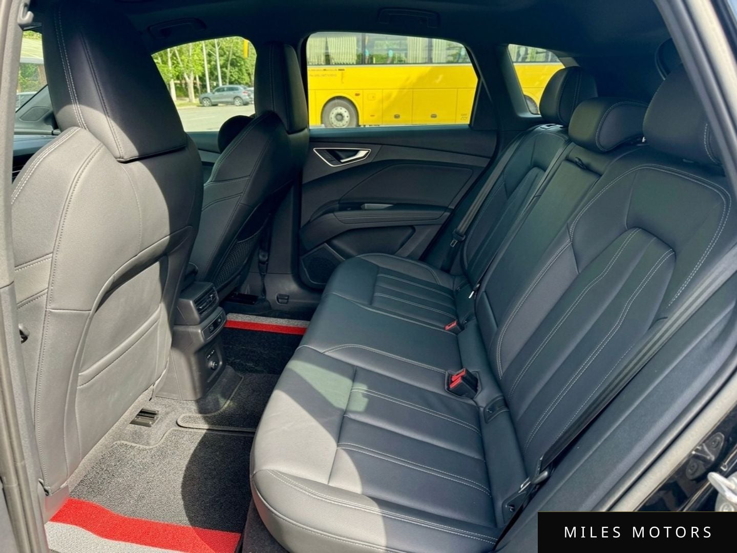 Audi Q4 e-tron 2022 — миниатюра 14