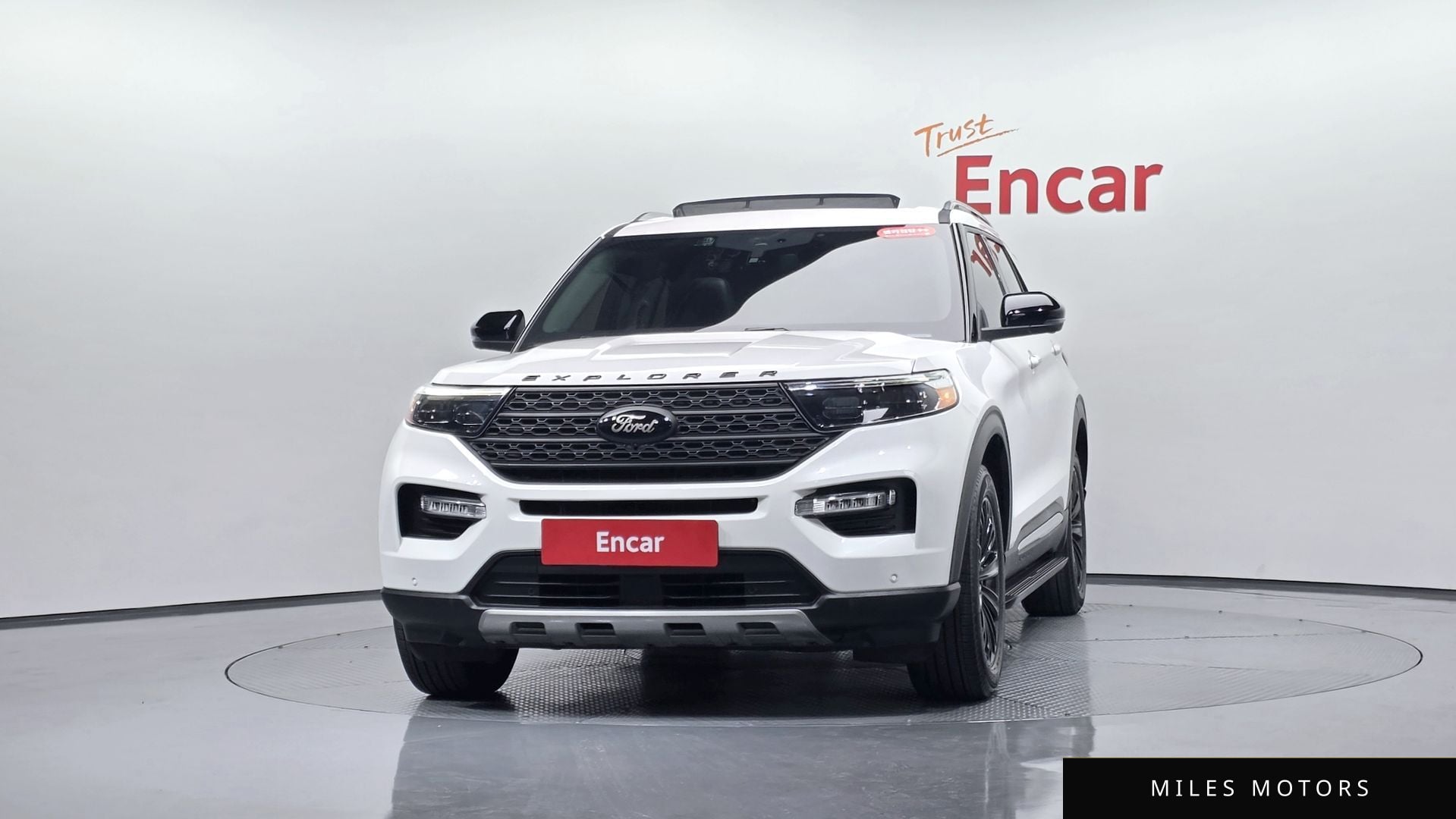 Ford Explorer 2021 — миниатюра 2