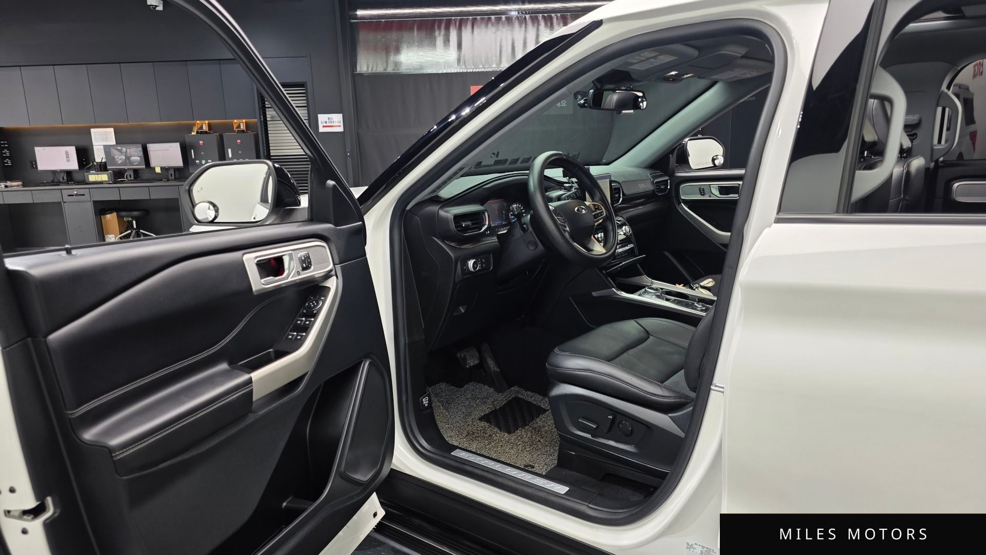 Ford Explorer 2021 — миниатюра 12
