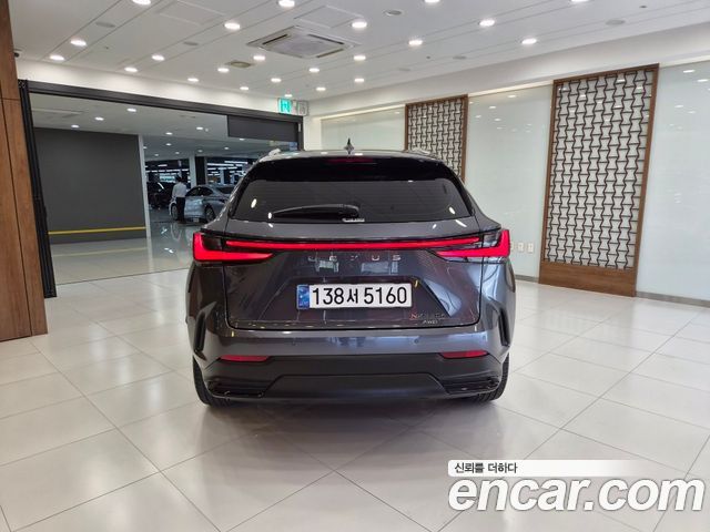 Лексус NX350h 2025 — миниатюра 4