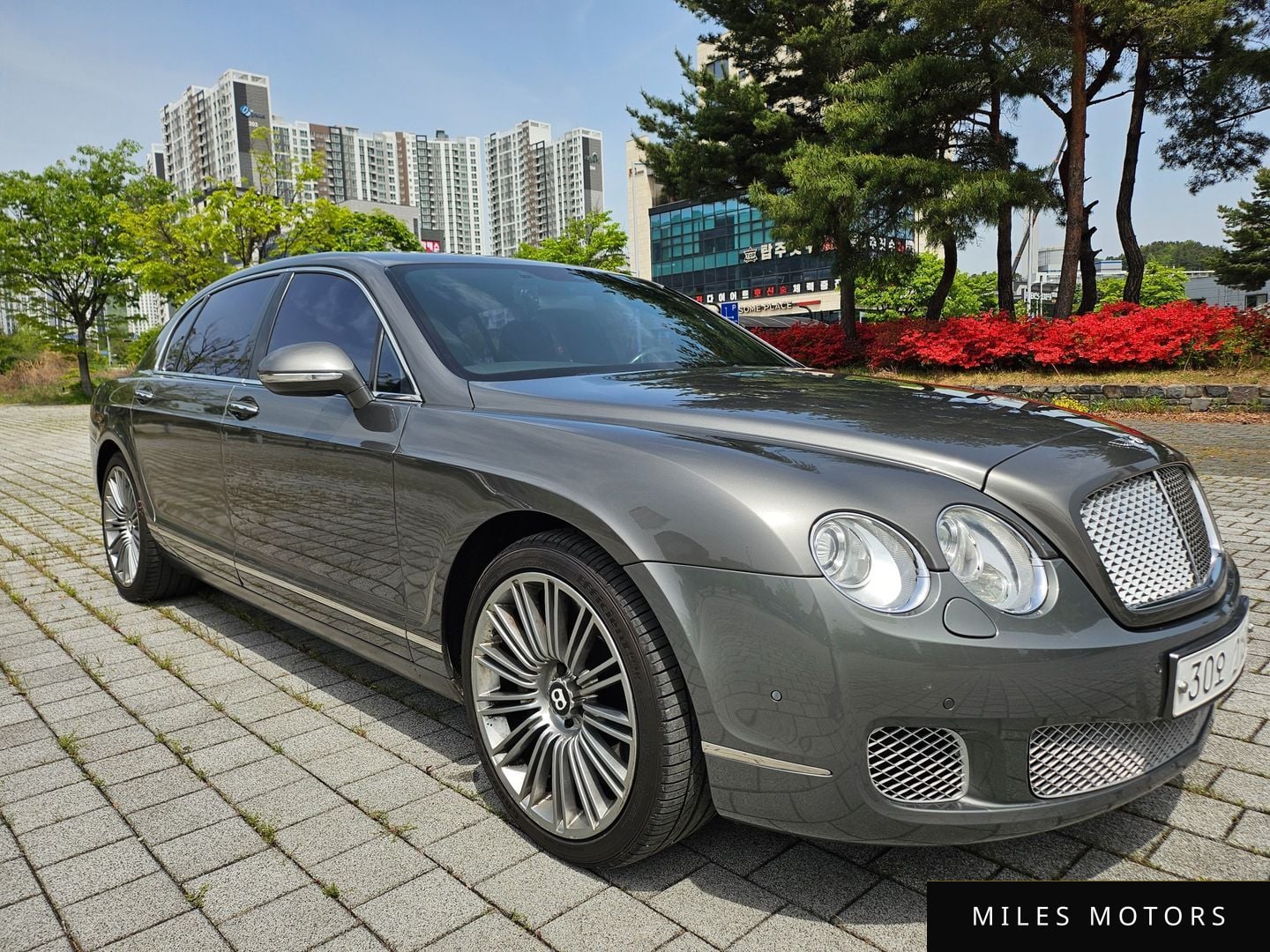 Bentley Flying Spur 2012 — миниатюра 3