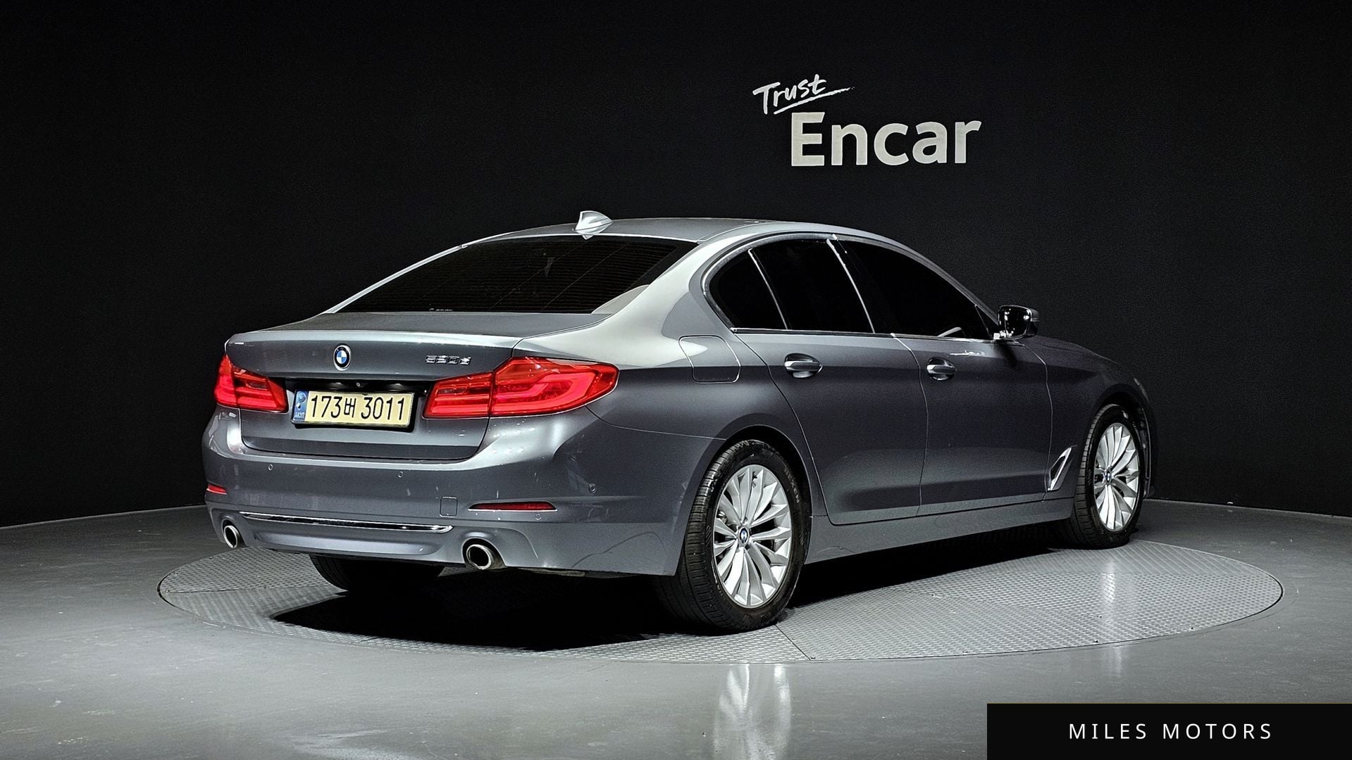 BMW 5시리즈 (G30) 2019 — миниатюра 2
