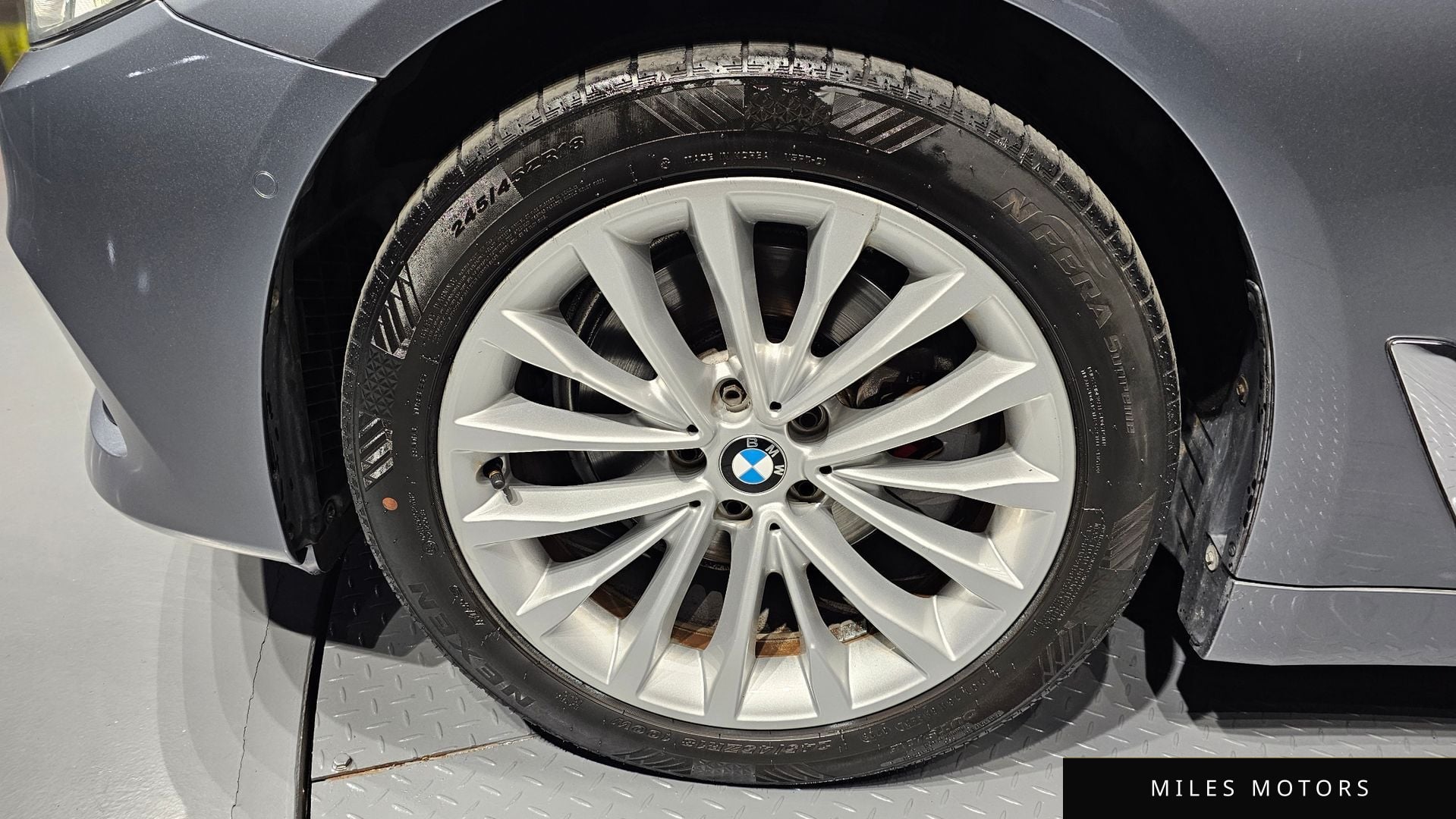 BMW 5시리즈 (G30) 2019 — миниатюра 5