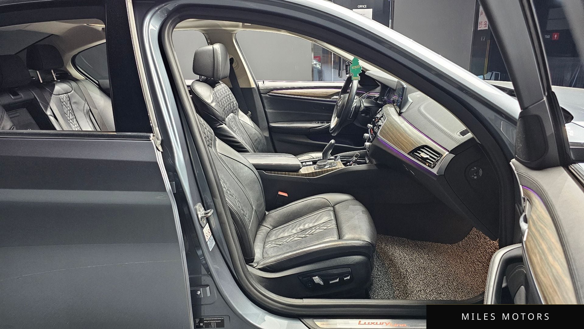 BMW 5시리즈 (G30) 2019 — миниатюра 11