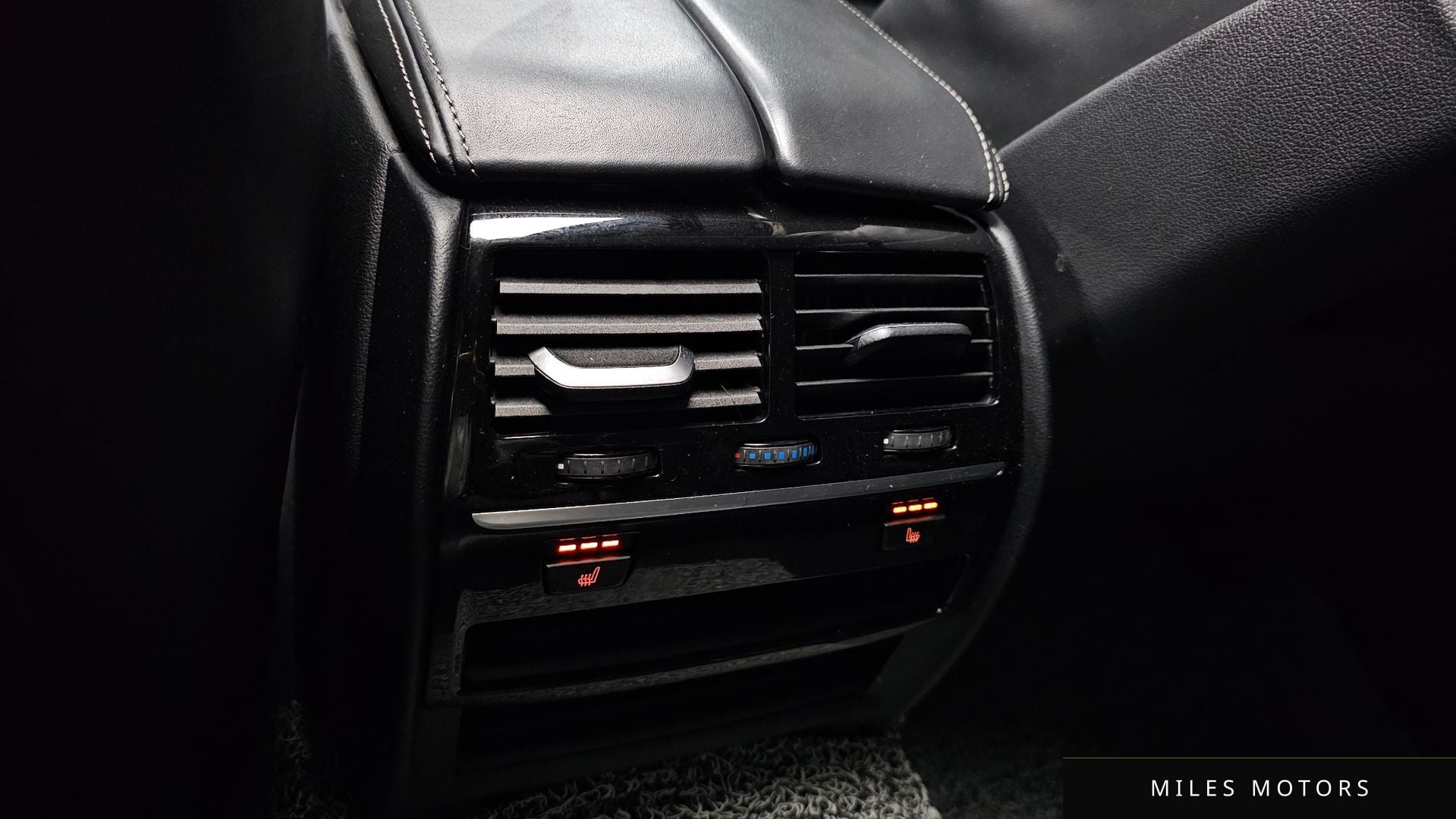 BMW 5시리즈 (G30) 2019 — миниатюра 17