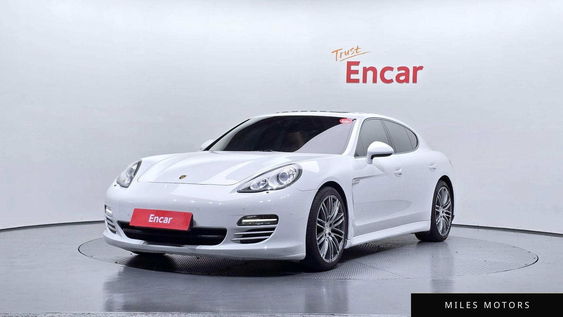 Porsche Panamera 2013 — фото 1 из 12