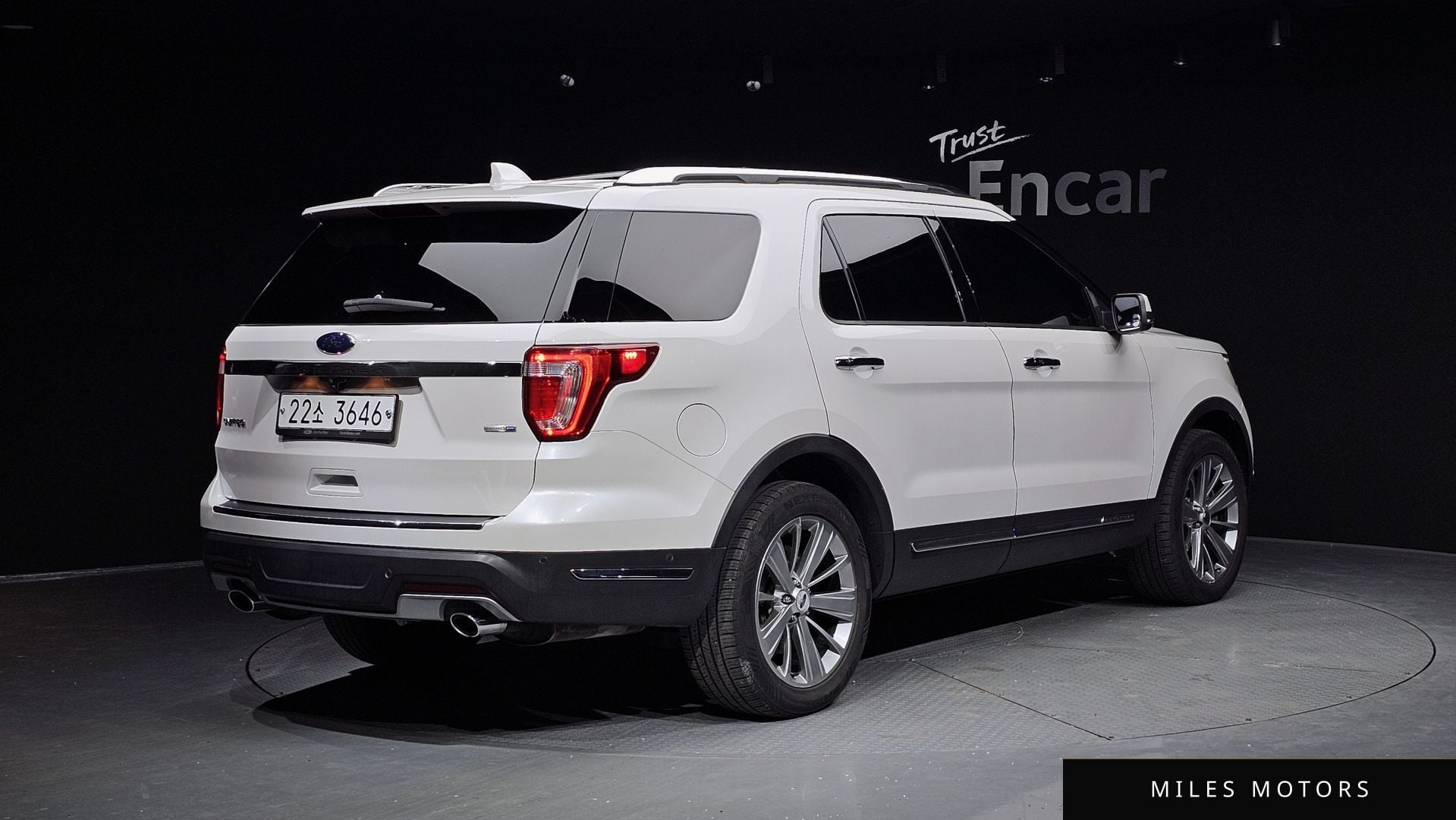 Ford Explorer 2018 — миниатюра 2