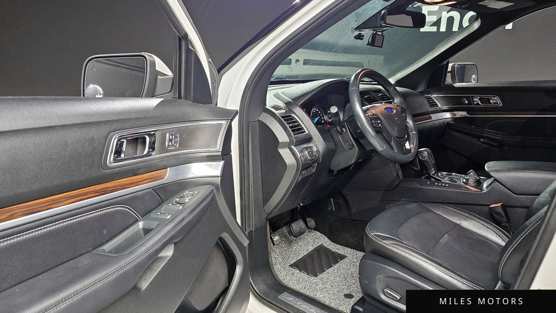 Ford Explorer 2018 — миниатюра 10
