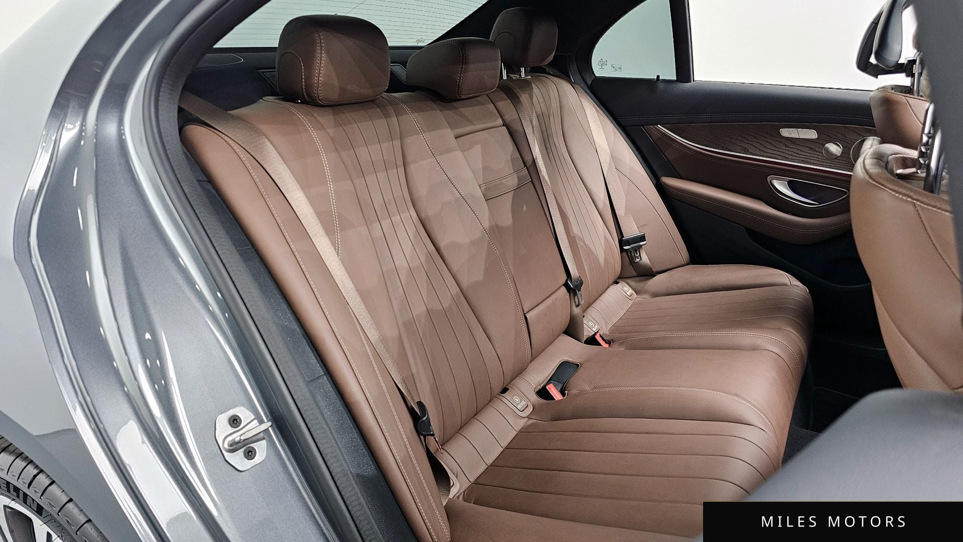 Mercedes-Benz E-클래스 W213 2023 — миниатюра 18