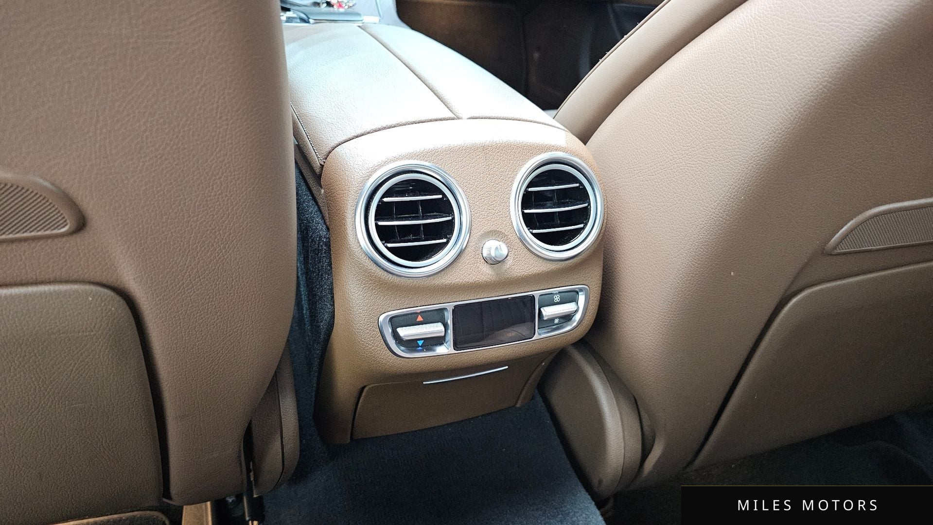 Mercedes-Benz E-클래스 W213 2023 — миниатюра 27