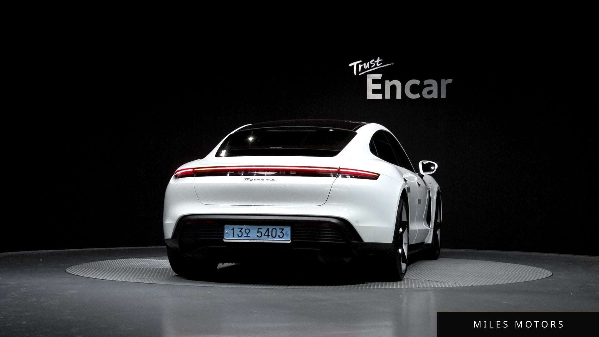 Porsche Taycan 2021 — миниатюра 4