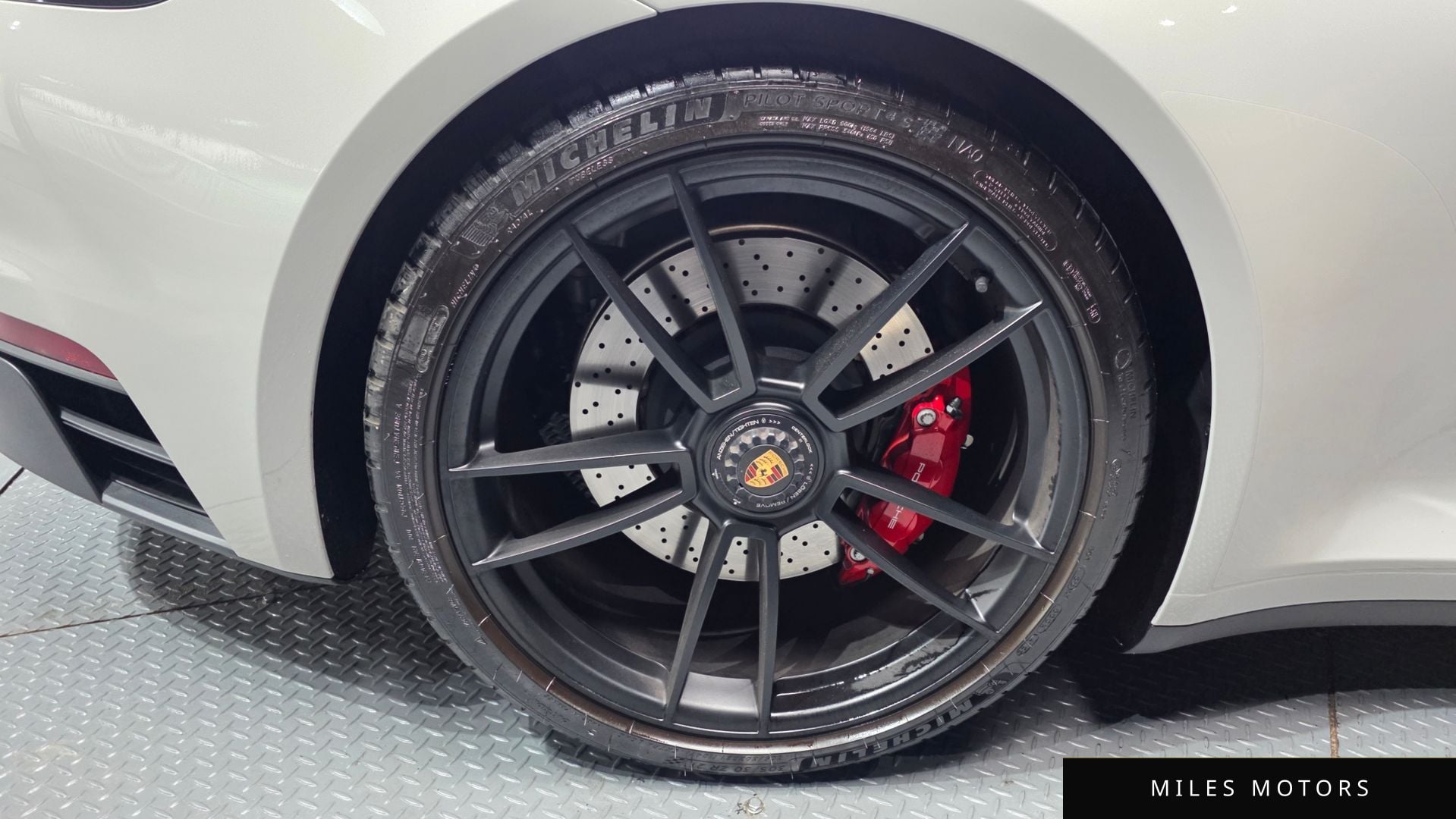 Porsche 911 (992) 2023 — миниатюра 5