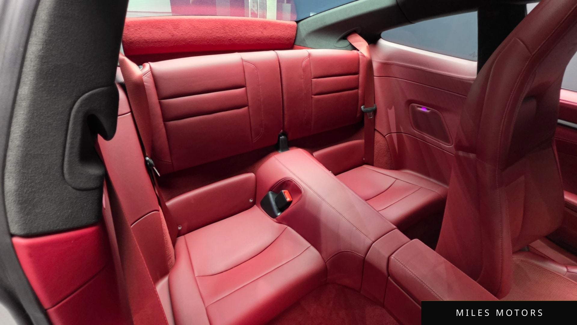 Porsche 911 (992) 2023 — миниатюра 12