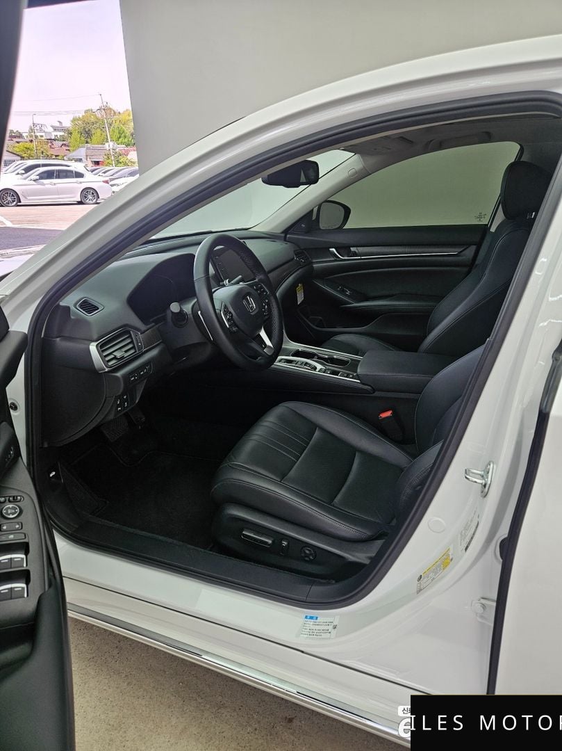 Honda Accord 2022 — миниатюра 10