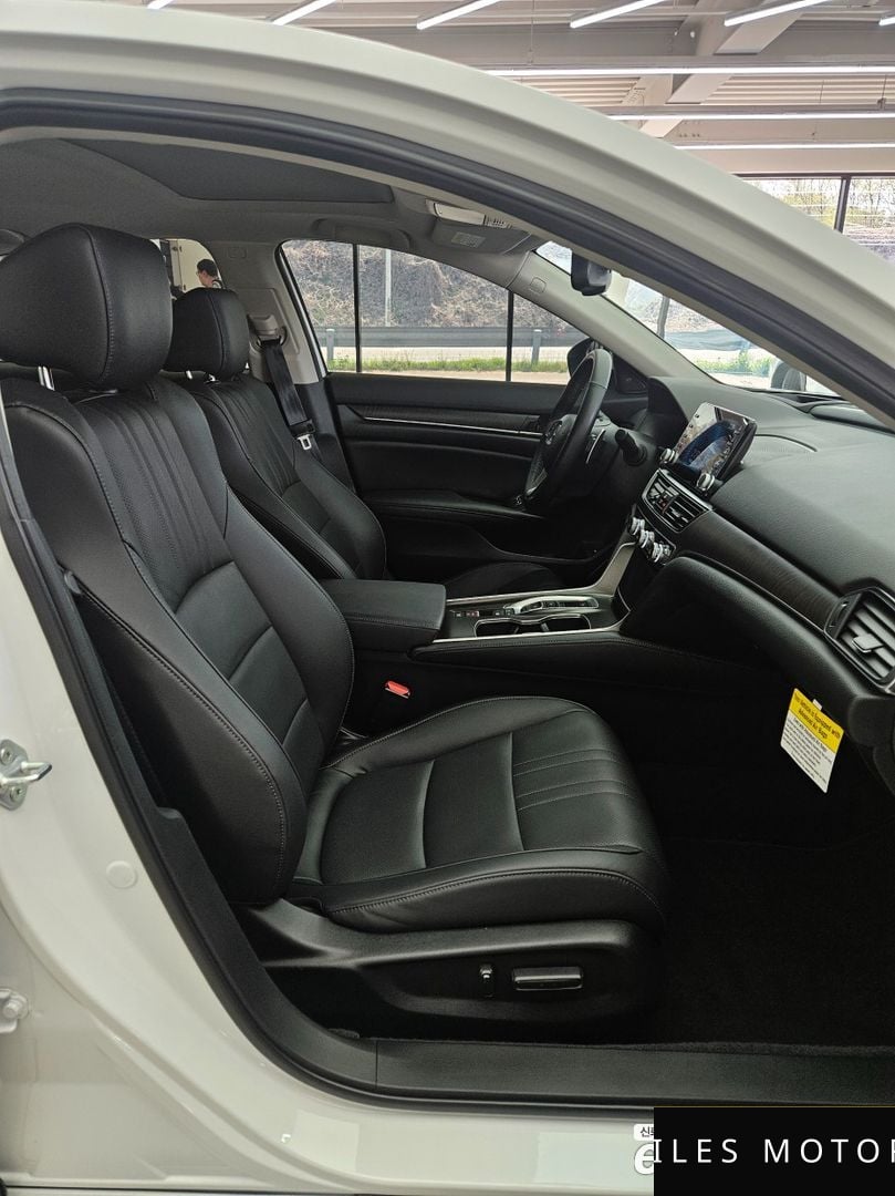 Honda Accord 2022 — миниатюра 11