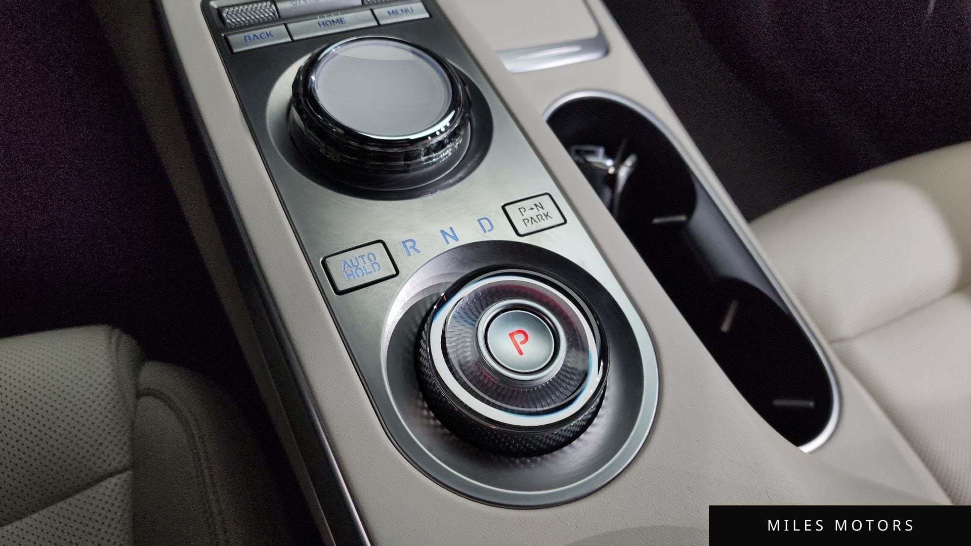 Genesis GV70 2022 — миниатюра 12