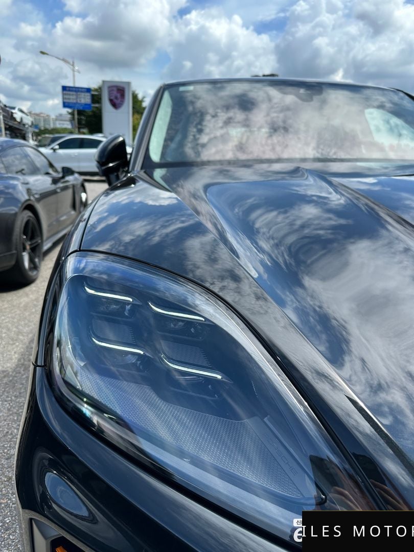 Porsche Cayenne 2025 — миниатюра 2