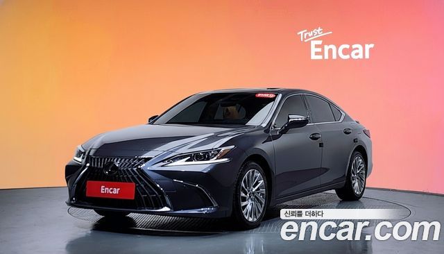 Лексус ES300h 2023 — миниатюра 16