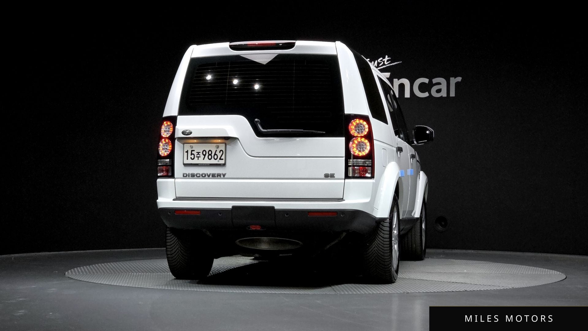 Land Rover Discovery 2015 — миниатюра 4