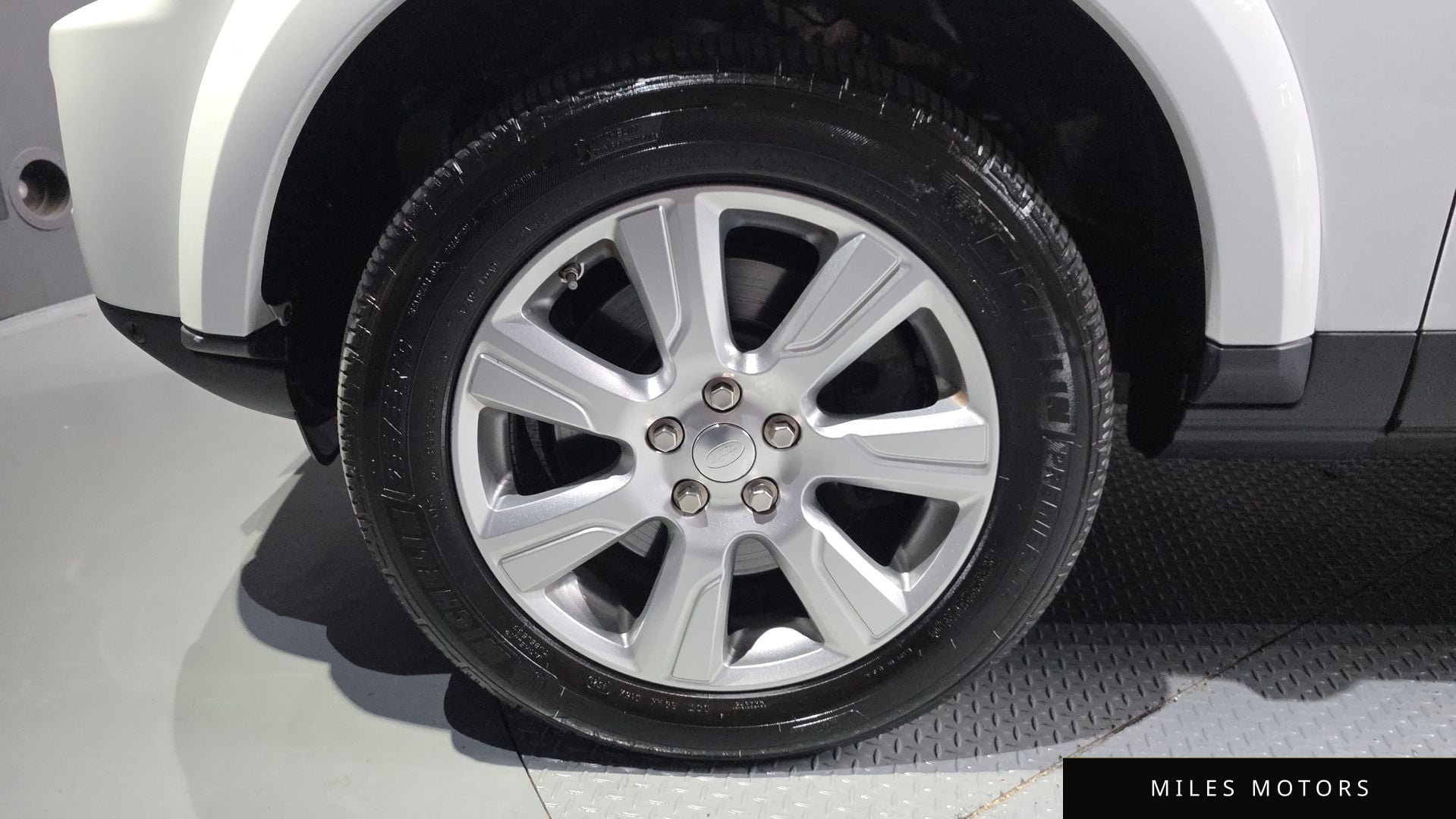 Land Rover Discovery 2015 — миниатюра 5