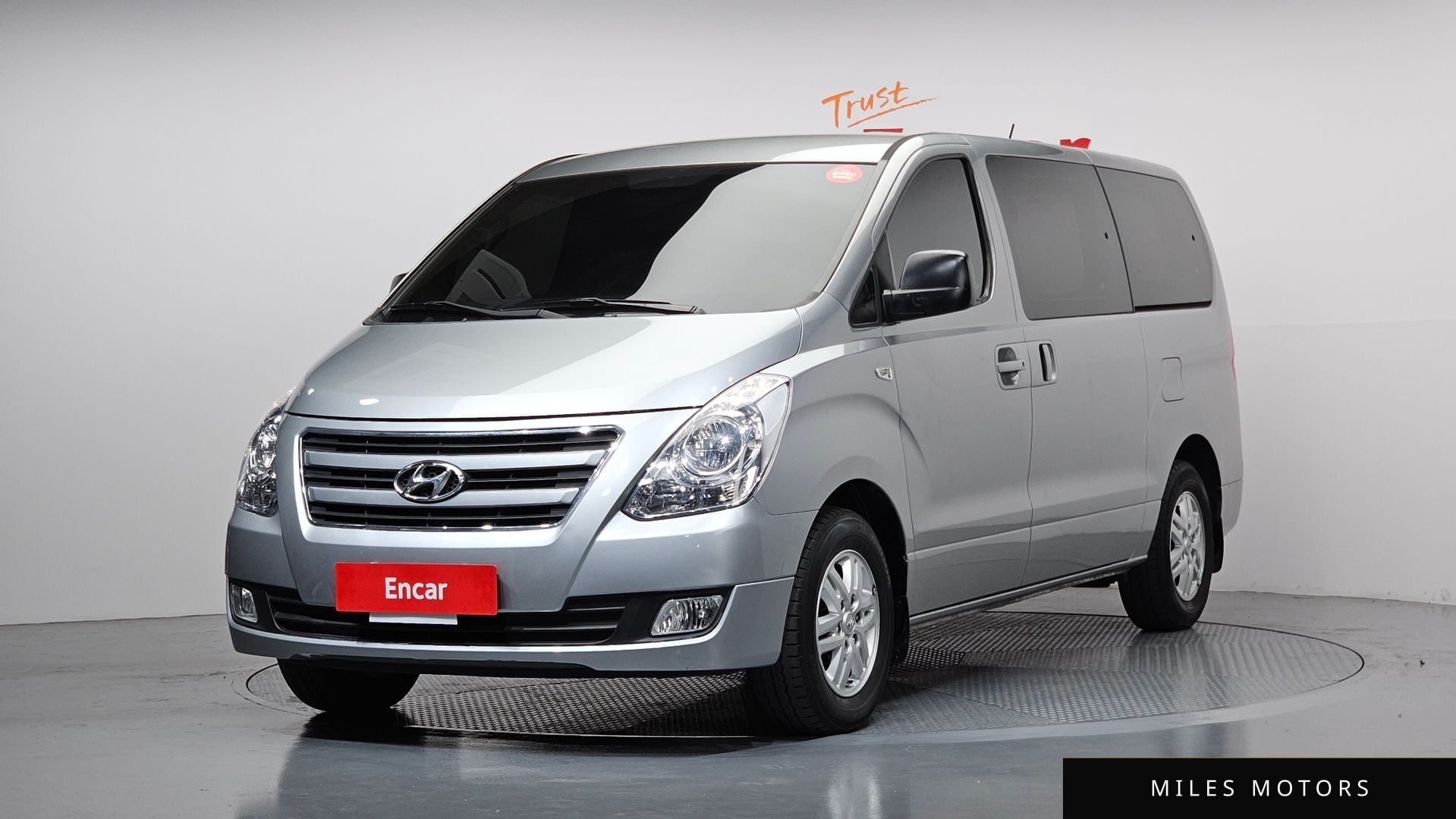 Hyundai Starex 2016 — фото 1 из 12