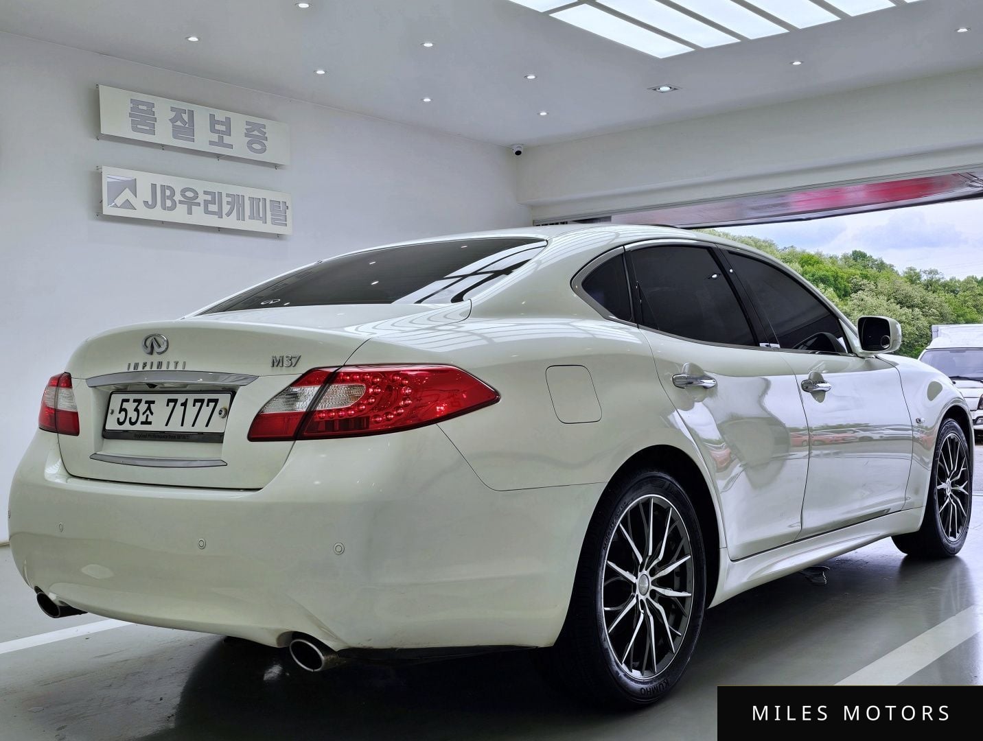 Infiniti M37 2011 — миниатюра 6