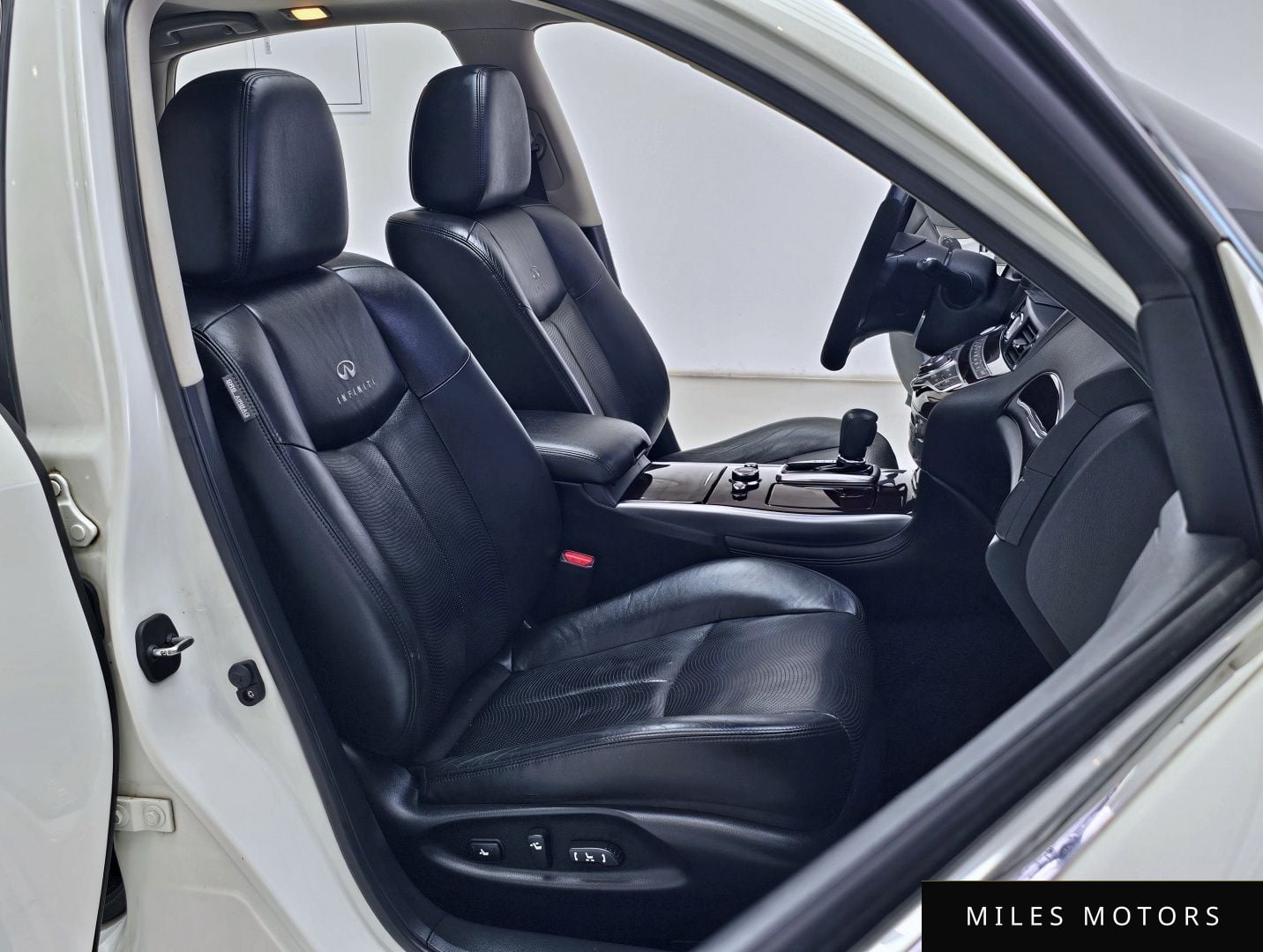 Infiniti M37 2011 — миниатюра 10