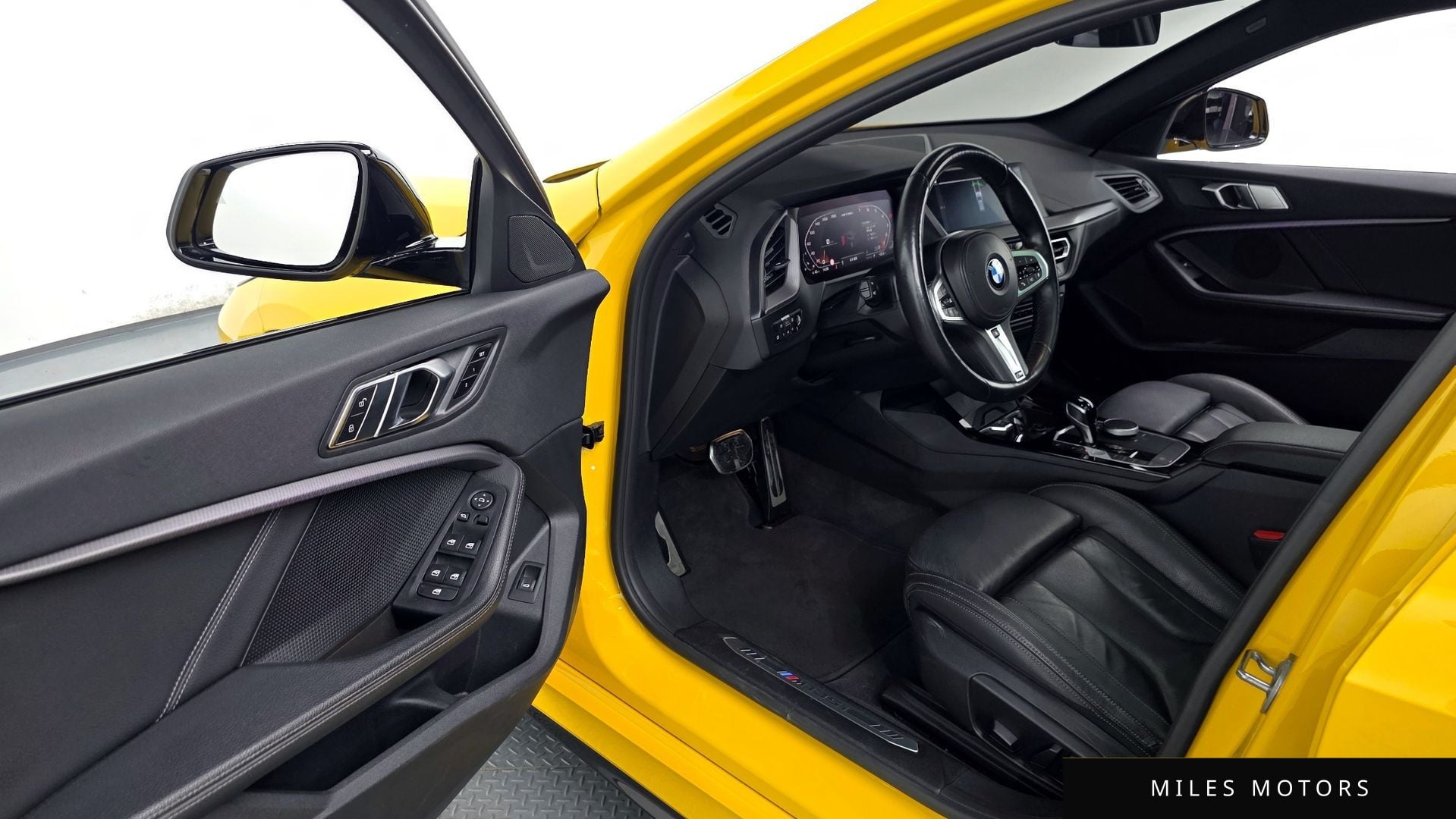 BMW 1 Series (F40) 2022 — миниатюра 13