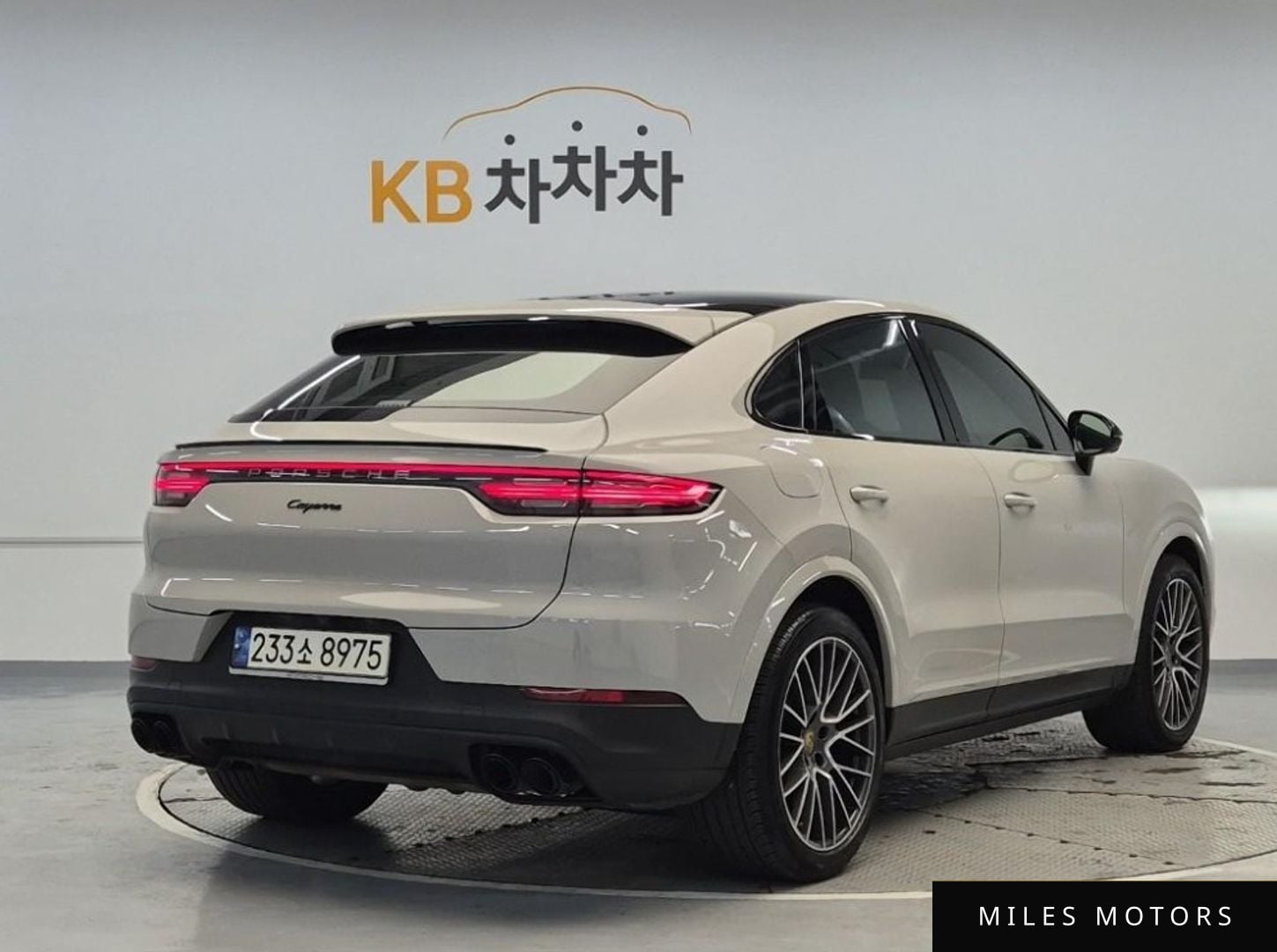 Porsche Cayenne 2021 — миниатюра 3