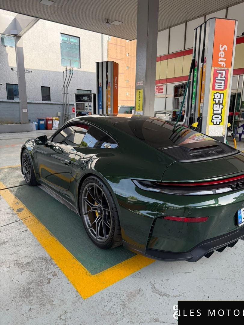 Porsche 911 (992) 2026 — миниатюра 2